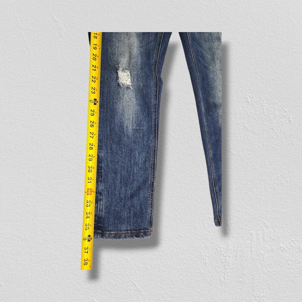 Dollhouse Jeans Womens Size 11 'CHARLEY' Blue Denim Straight Distressed Casual - Picture 4 of 10